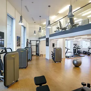 Apartment Stylish Fully-equipped One Bedroom With Extra Sofa Bed, Free Secure Parking, Onsite Gym, 24hr Security & Concierge, London